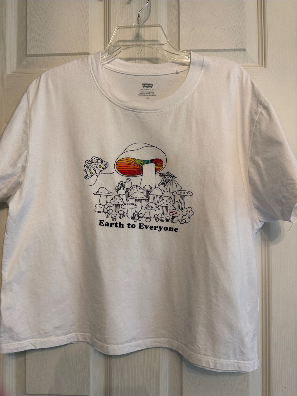 Levi’s Earth to Everyone White Graphic Tee L